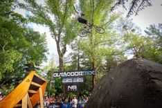 Spring 2025 - BMX Dirt — © Nicolas Vigneron