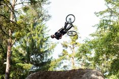 Spring 2025 - MTB Dirt — © Nicolas Vigneron