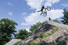 Spring 2025 - MTB Dirt — © Robin Courrent