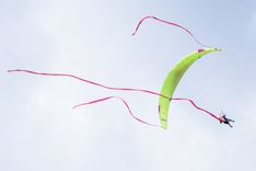 Spring 2025 - Parapente — © Robin Courrent